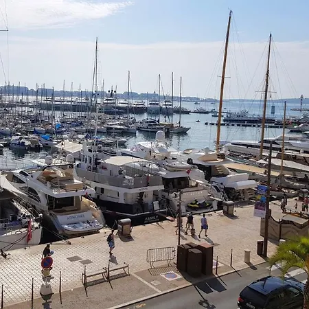 - Wifi, Clim Cannes